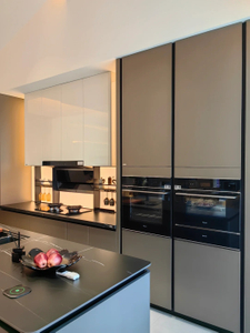 Modern - style Open - plan Kitchen with Sleek, Two - tone Cabinets
