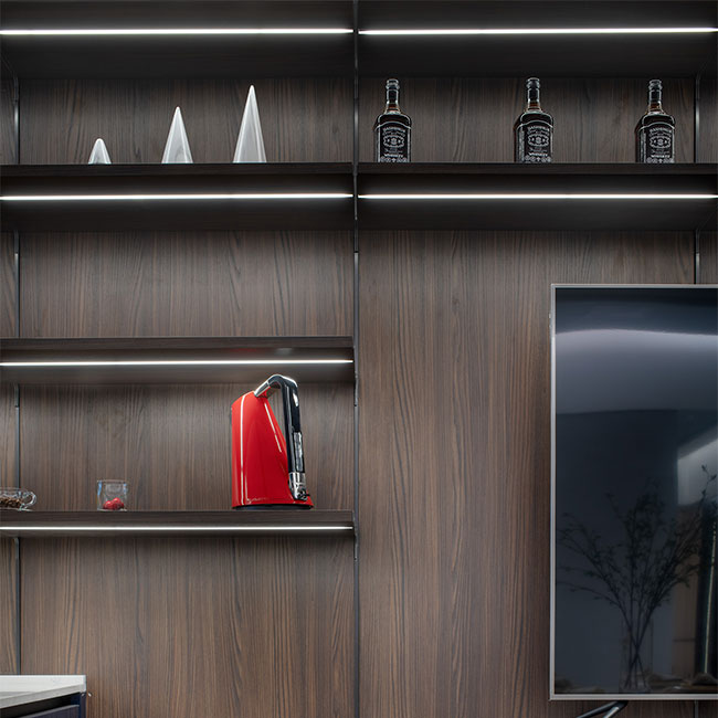 Modern Cabinet for Open Kitchen with Dark Blue High Glossy Lacquer Doors And Wood Grain Laminate Shelf